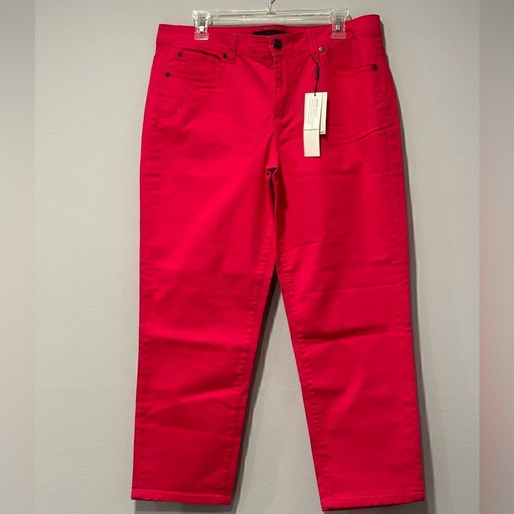Calvin Klein Women’s slim fit cropped leg cotton jeans in pink size 33/16, NWT